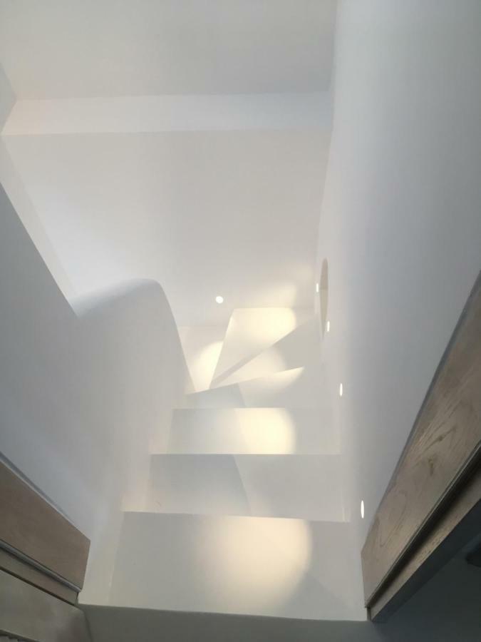 Luxury White Maisonette Pousada *